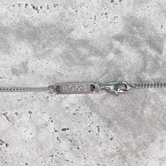 Minimal Triangle Necklace